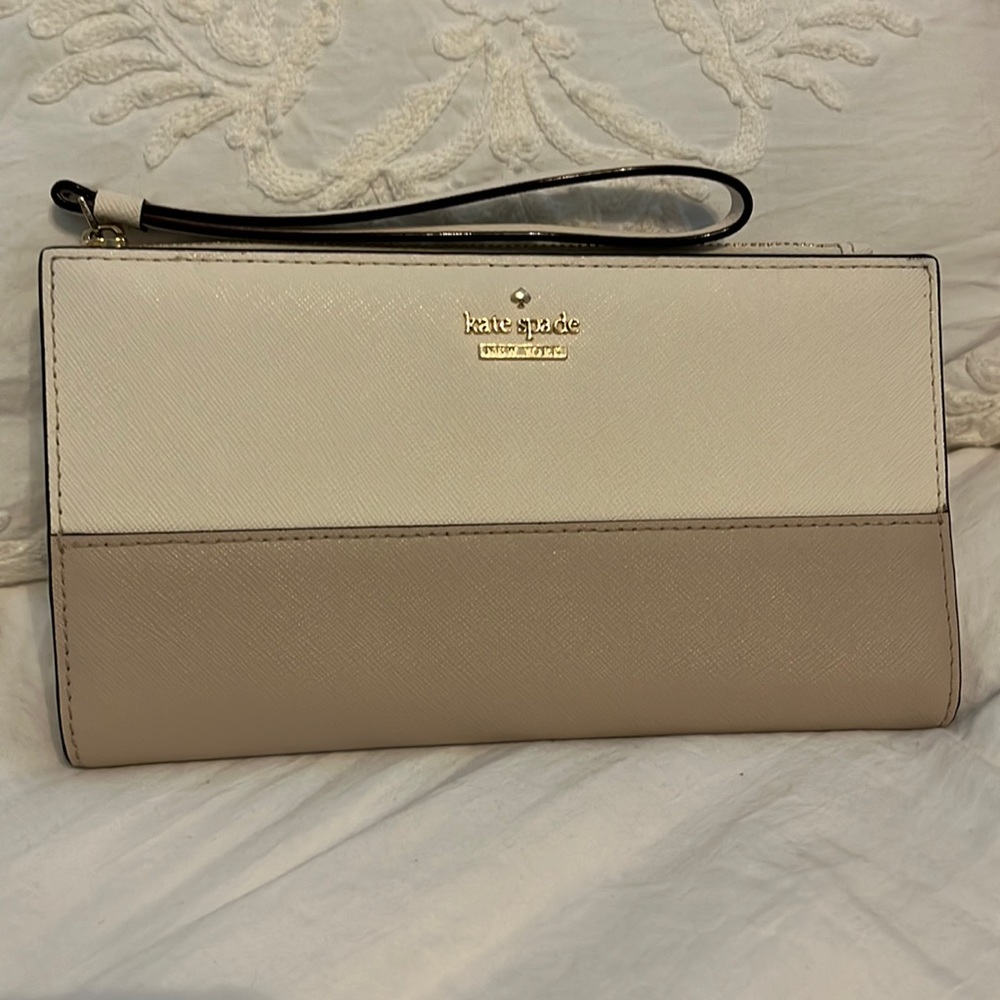 Kate Spade wristlet/wallet, cream/beige